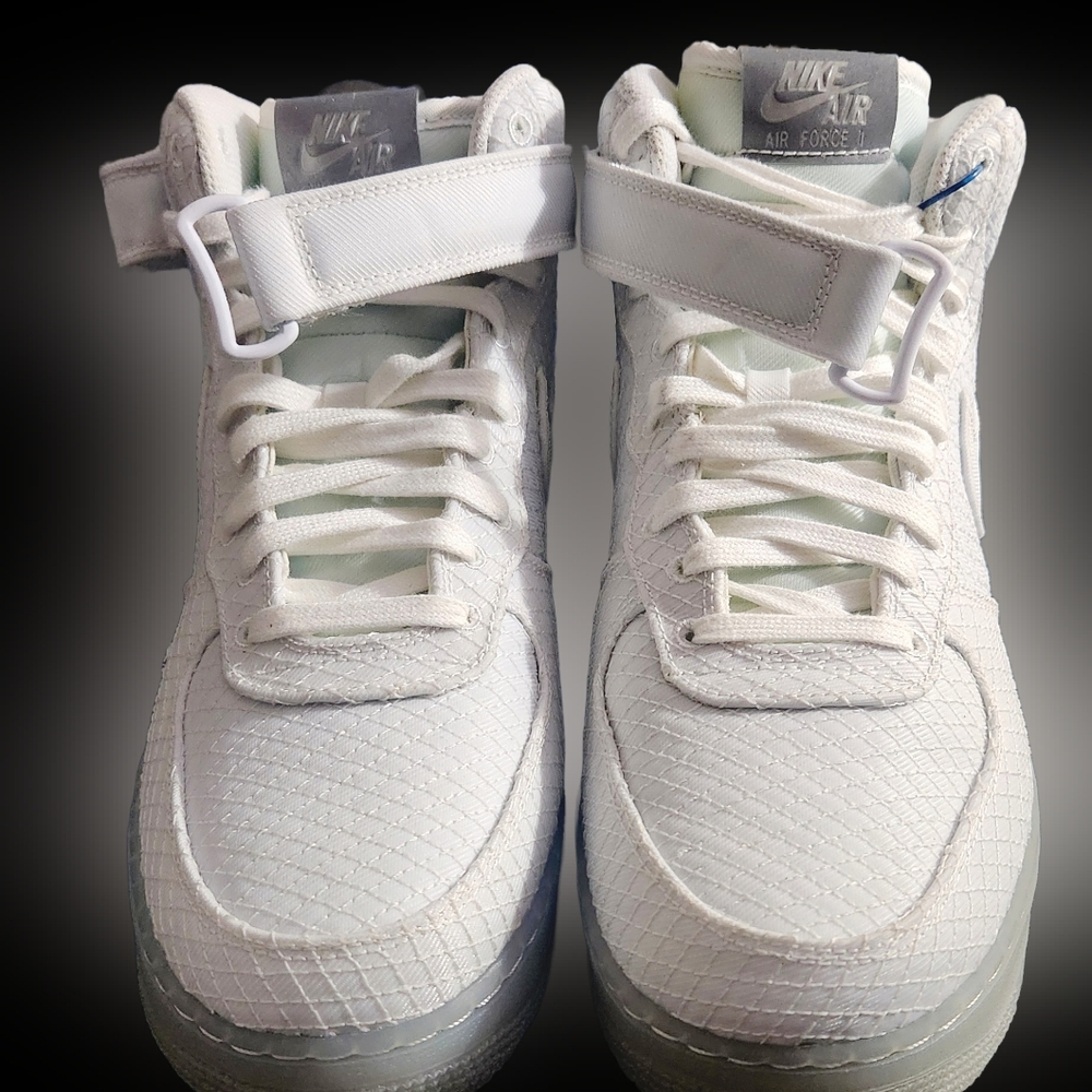 Nike Air Force 1 Mid '07 LV8 Metallic Silver